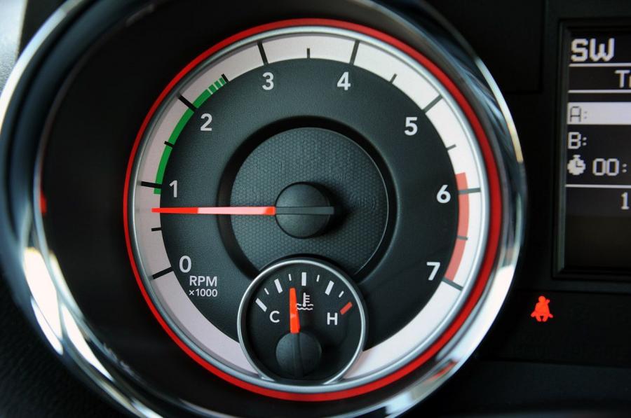  Dodge Durango R/T 2011 года  (фото 18 из 54)